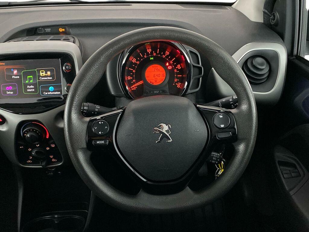 Peugeot 108 Active Red #11