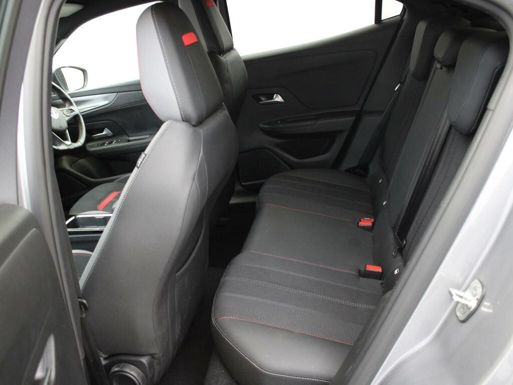 Vauxhall Mokka Hatchback Red #10