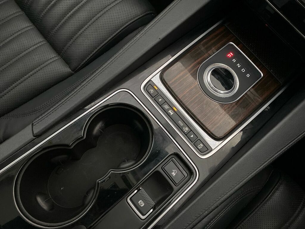 Jaguar F-Pace Green #15