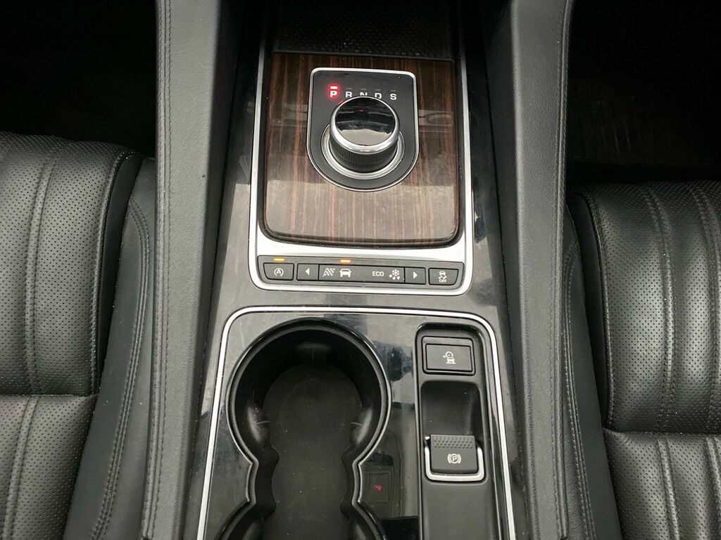 Jaguar F-Pace Green #19