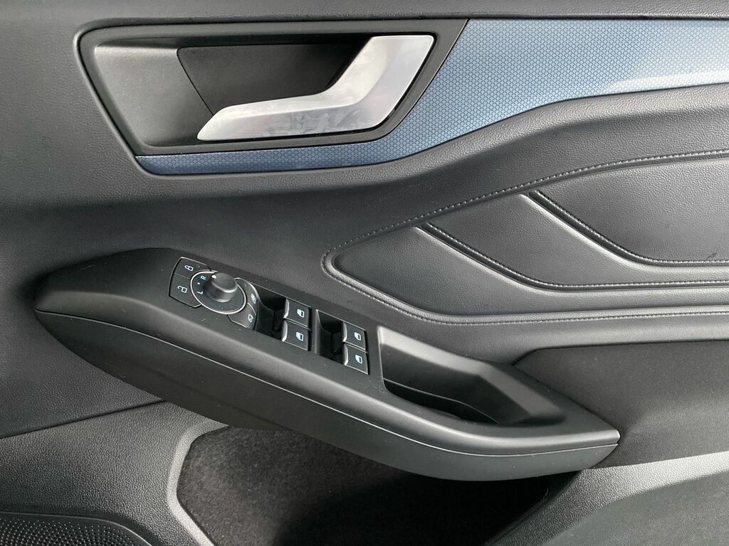 Ford Focus Focus Active X Mhev White #23
