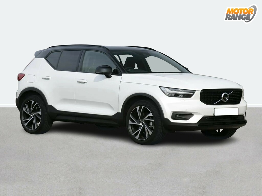 Volvo XC40 1.5 T3 163 Momentum Red