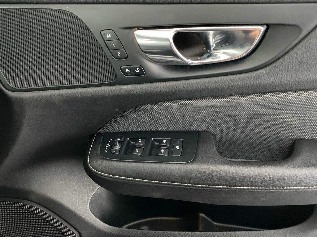 Volvo S60 Inscription Plus Red #27