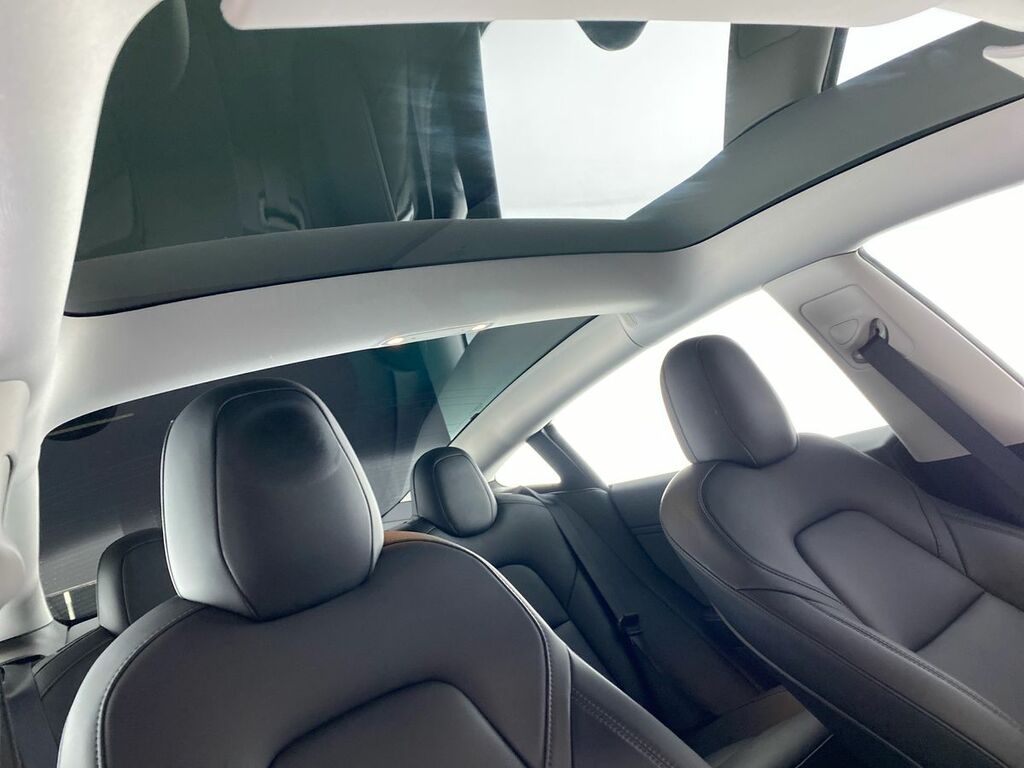 Tesla Model 3 2022 Dual Motor Long Range Saloon A White #16