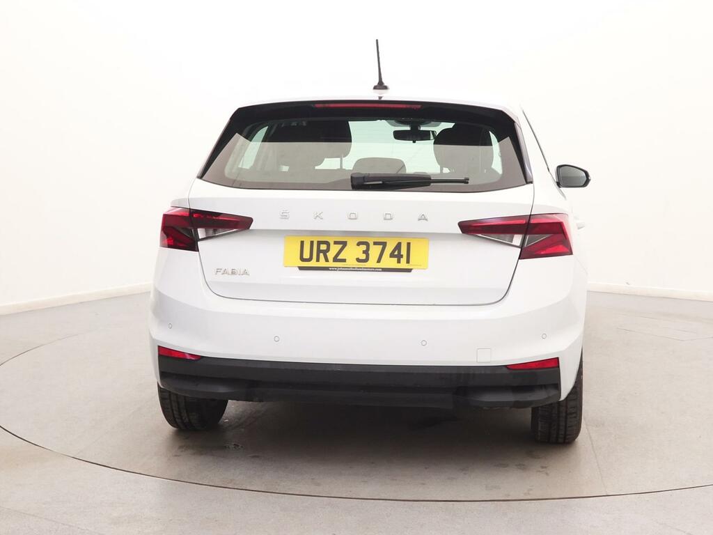 Skoda Fabia 1.0 Tsi 110 Se Comfort White #6