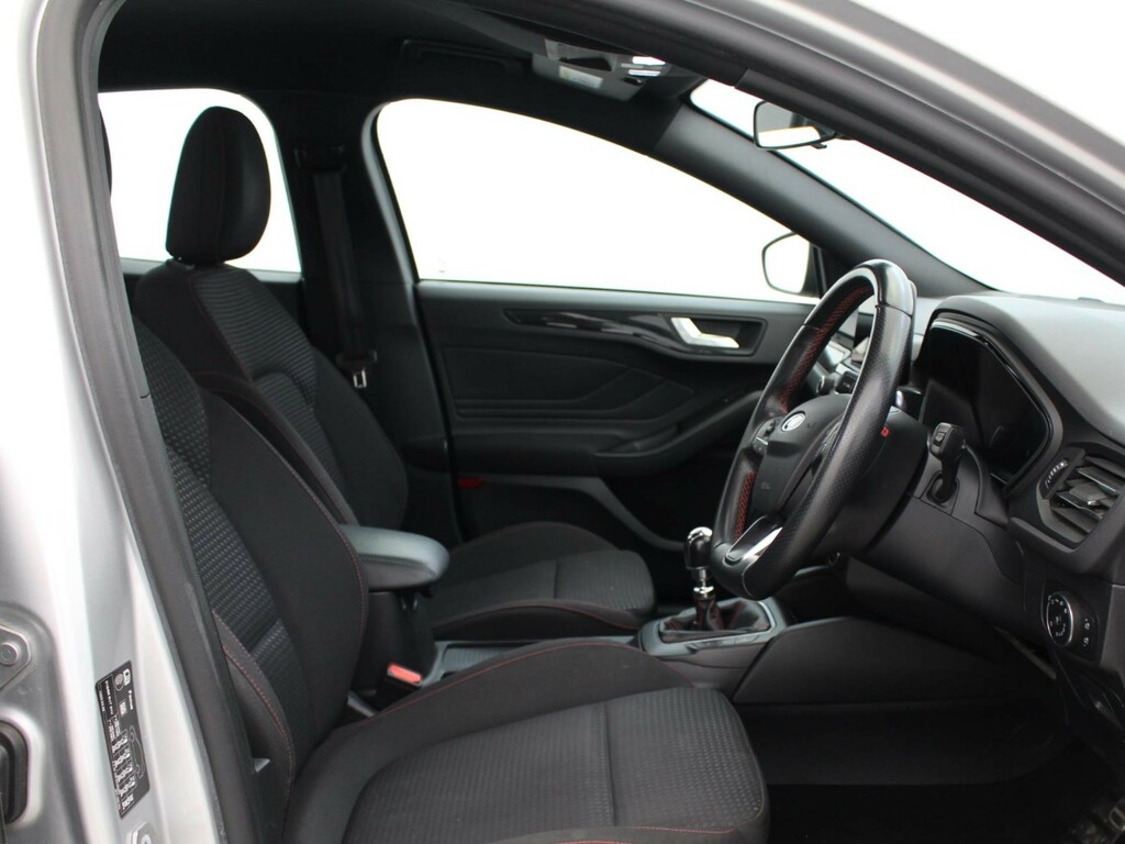 Ford Focus 1.0 Ecoboost Hybrid Mhev 125 Titanium Edition Black #9