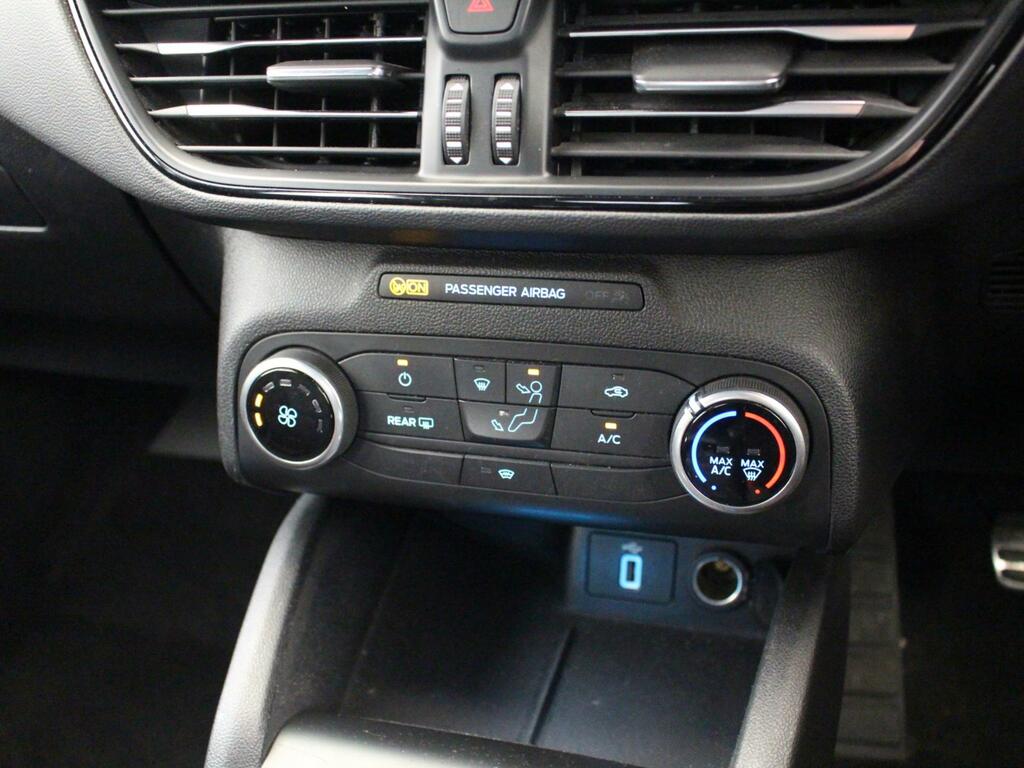Ford Focus 1.0 Ecoboost Hybrid Mhev 125 Titanium Edition Black #23