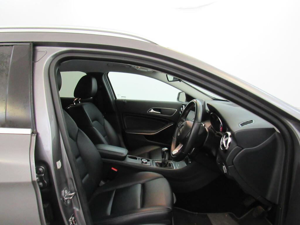 Mercedes-Benz GLA Class Gla 200 Amg Line D Grey #9
