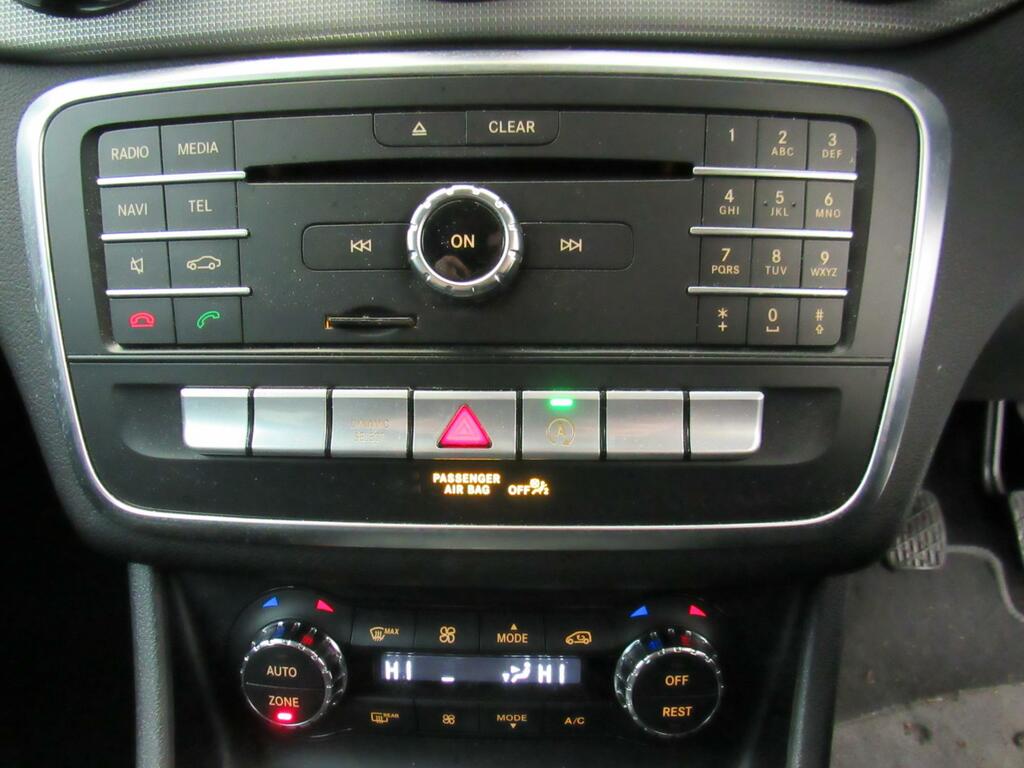 Mercedes-Benz GLA Class Gla 200 Amg Line D Grey #18