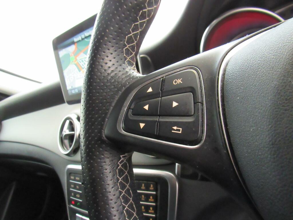 Mercedes-Benz GLA Class Gla 200 Amg Line D Grey #19