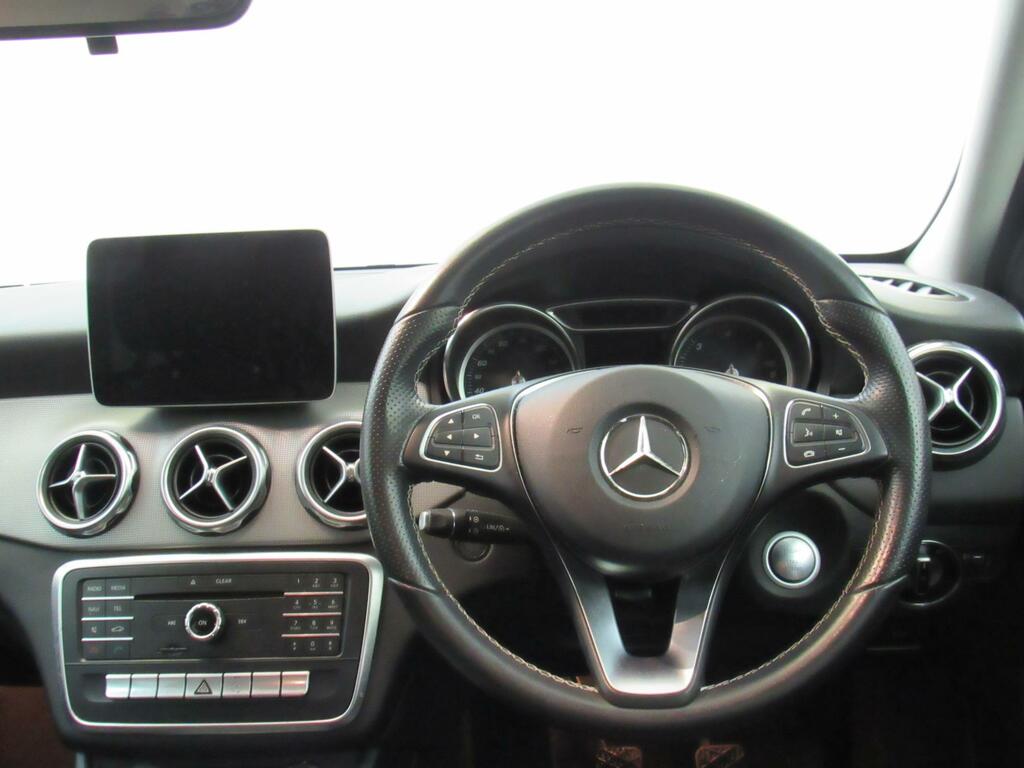 Mercedes-Benz GLA Class Gla 200 Amg Line D Grey #13