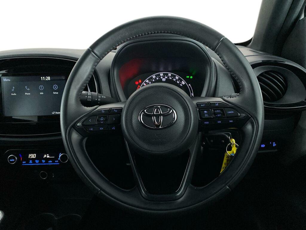 Toyota Aygo X Pure Silver #11