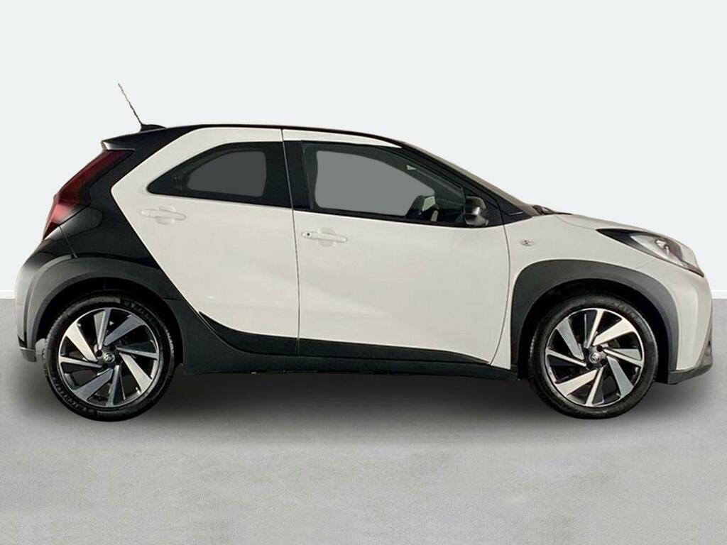 Toyota Aygo X 1.0 Vvt-i Edge White #2