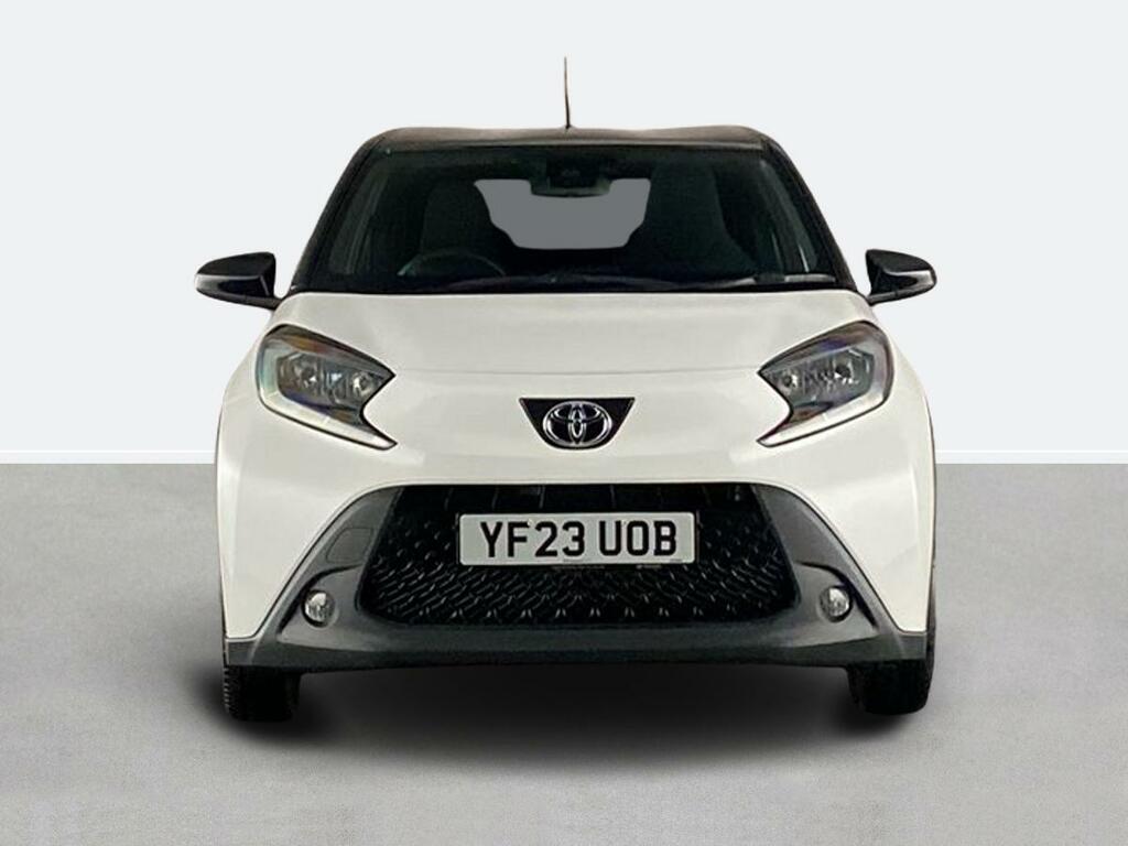 Toyota Aygo X Pure Silver #8