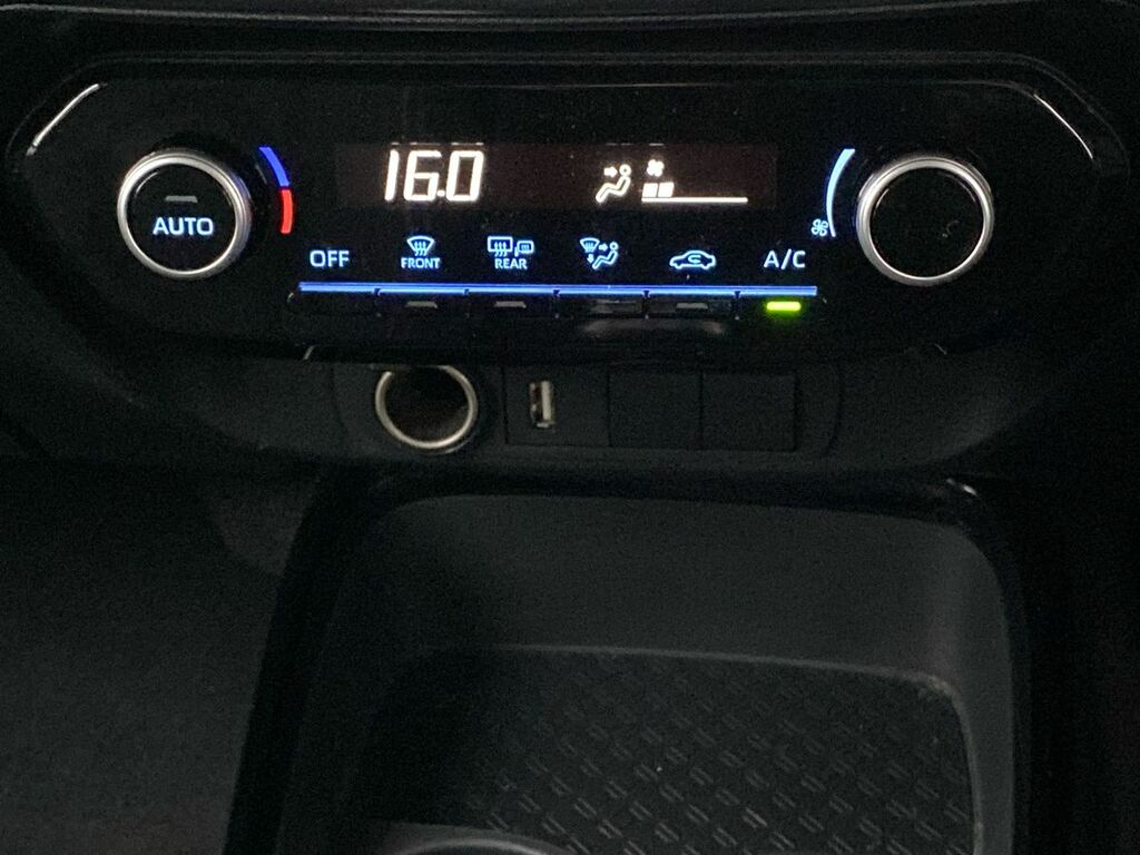 Toyota Aygo X Pure Silver #18