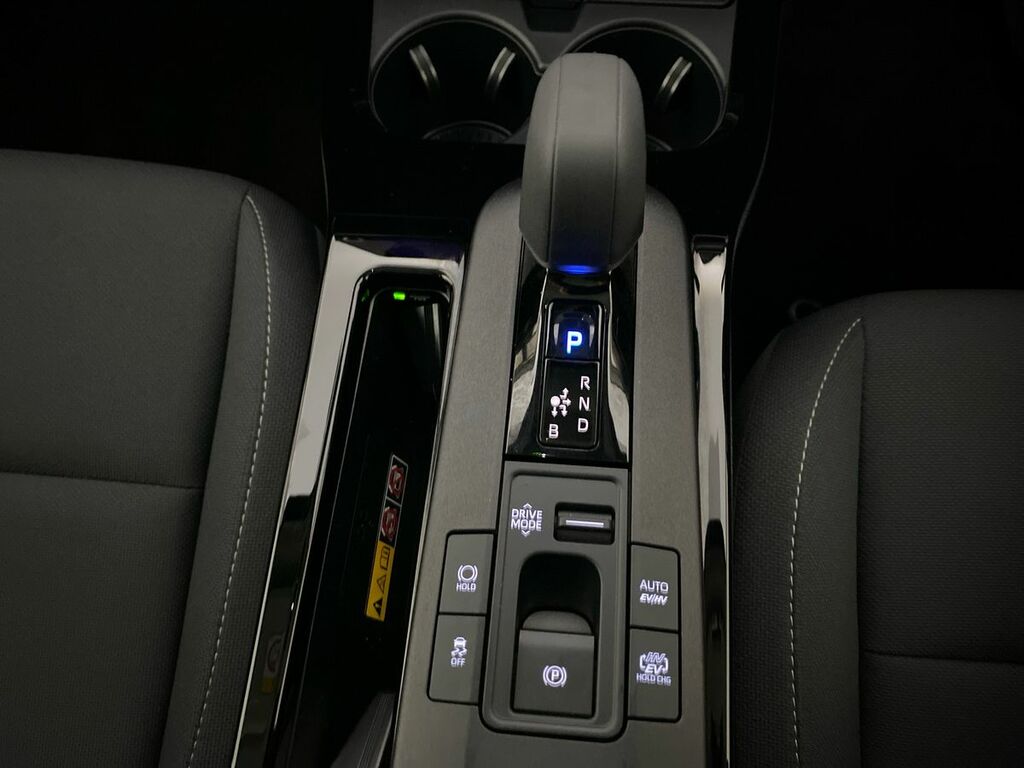 Toyota Prius 2.0 Phev Design Cvt  #20