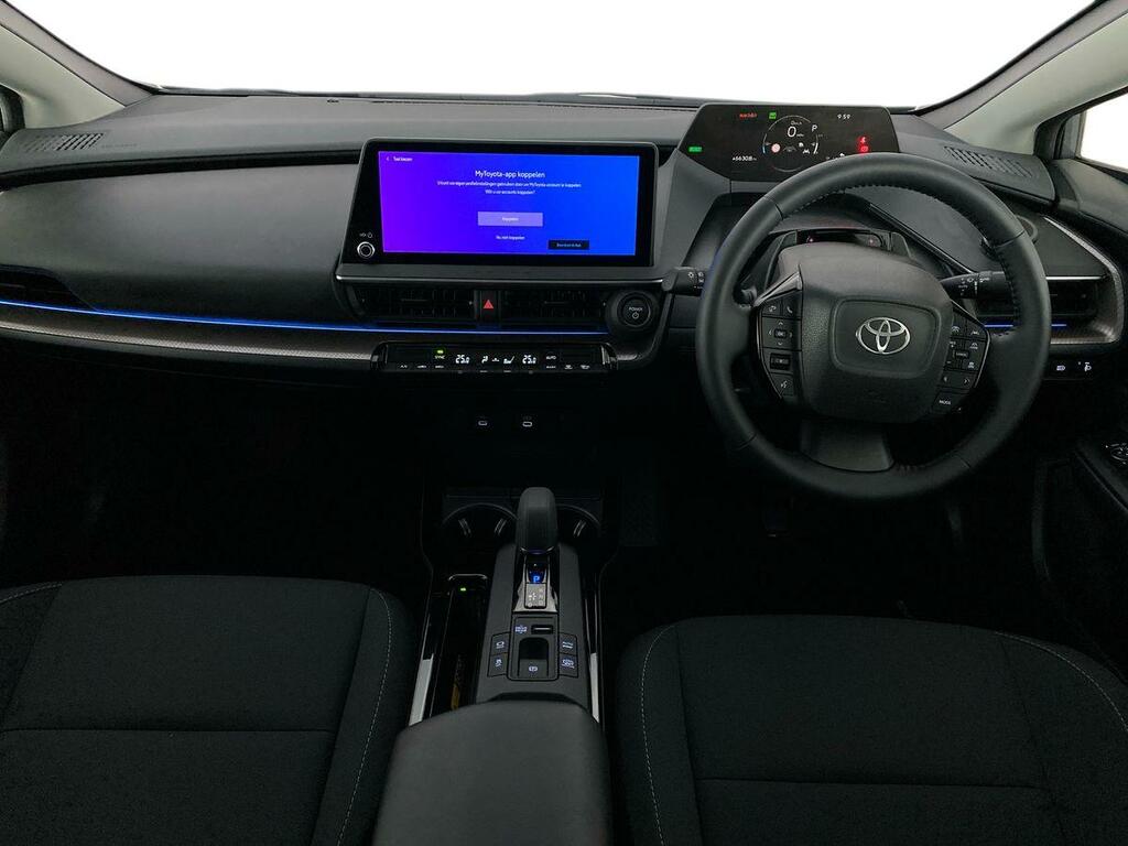 Toyota Prius 2.0 Phev Design Cvt  #9
