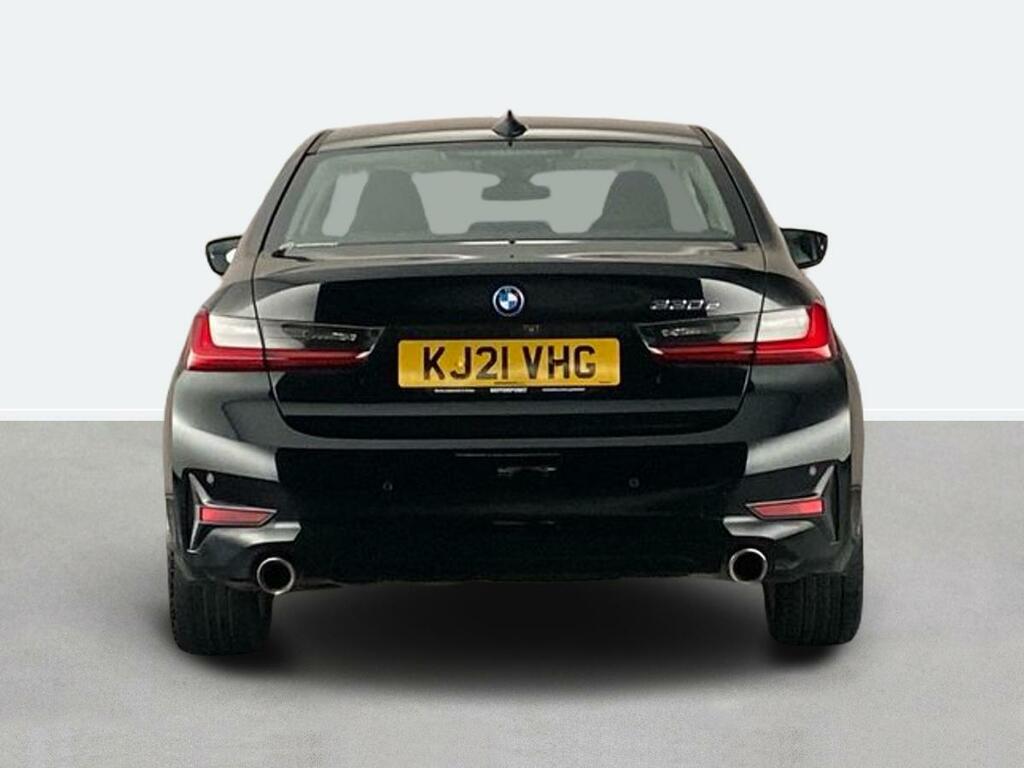 BMW 3 Series 330E Se Pro Step KJ21VHG Black #4