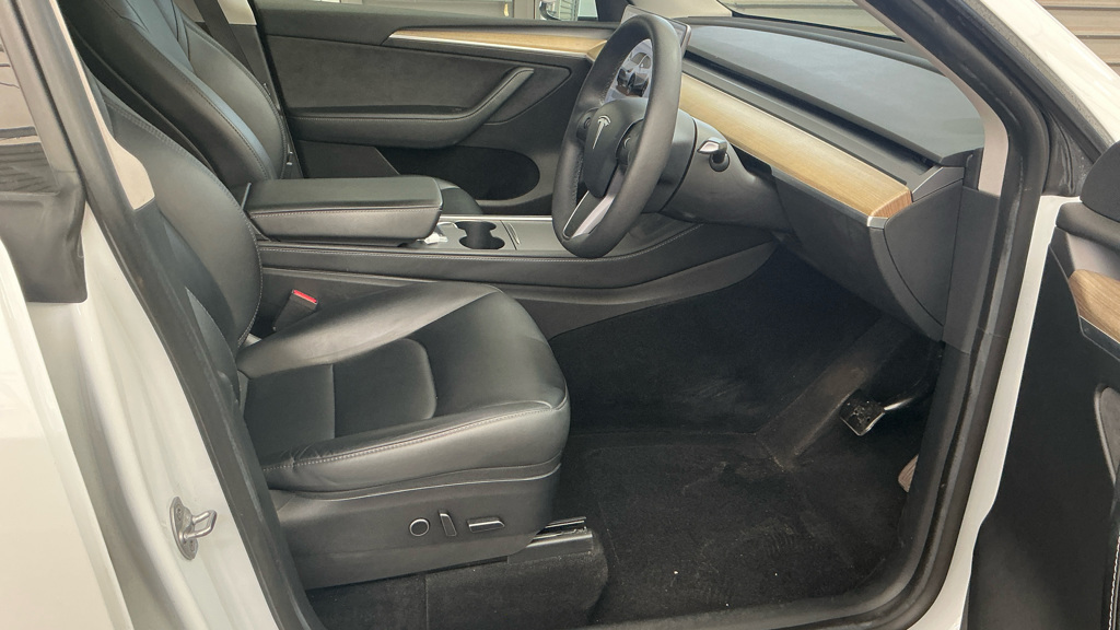 Tesla Model Y Rwd White #8