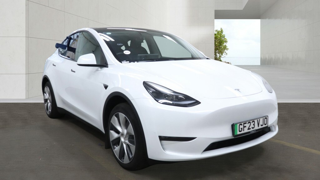 Tesla Model Y Rwd White #1