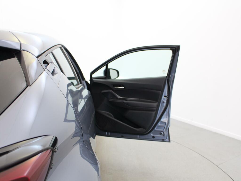 Toyota C-Hr Dynamic Blue #33