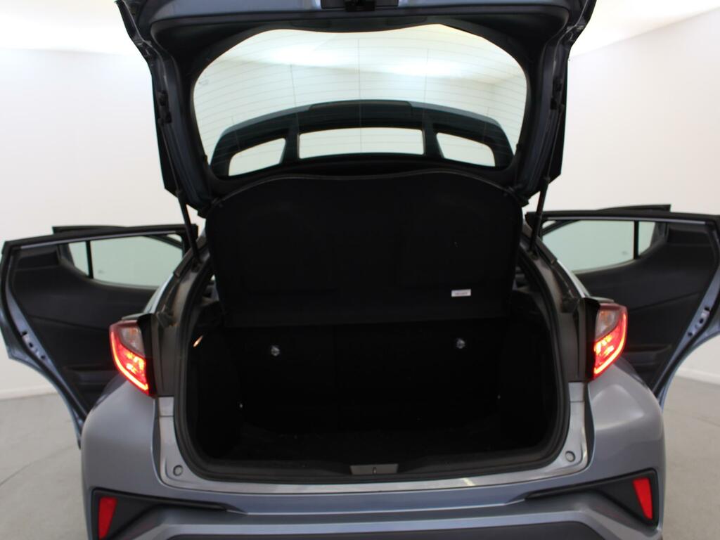 Toyota C-Hr Dynamic Blue #35