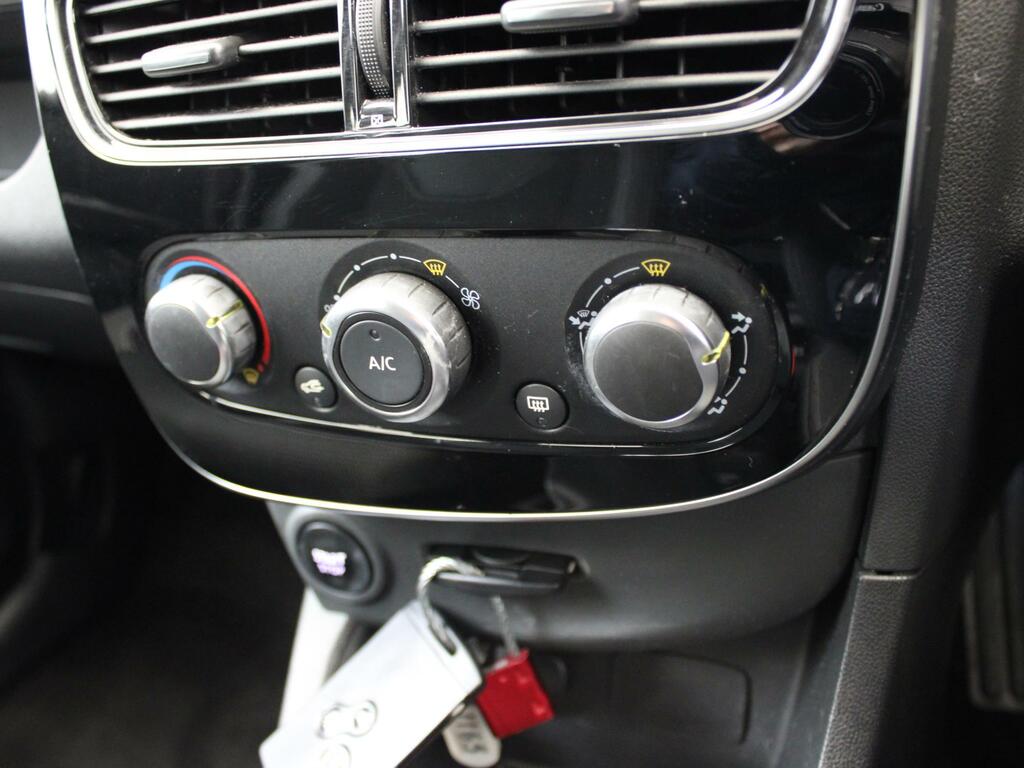 Renault Clio Clio 1.6T 16V Renaultsport Trophy Nav 220 White #22