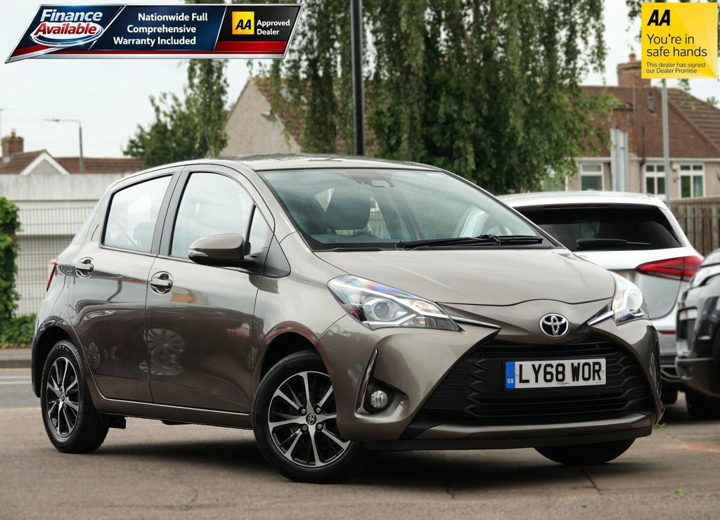 Toyota Yaris 1.5 Vvt-i Icon Tech Hatchback Eu Brown