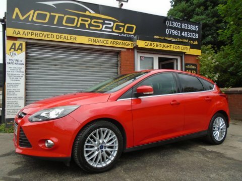 Ford Focus 1.0T Ecoboost Zetec Red