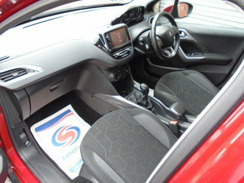 Peugeot 2008 1.2 Puretech 110 Gt Line Red #10