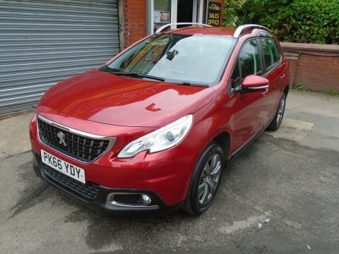 Peugeot 2008 1.2 Puretech 110 Gt Line Red #3