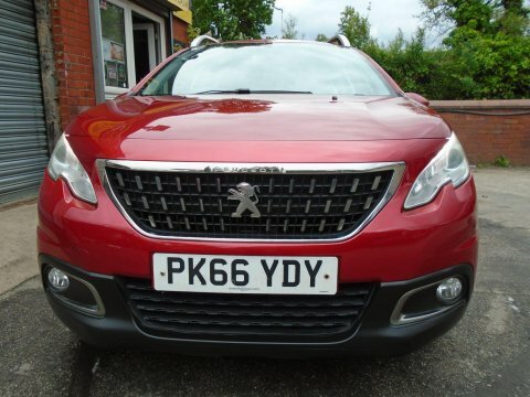 Peugeot 2008 1.2 Puretech 110 Gt Line Red #4