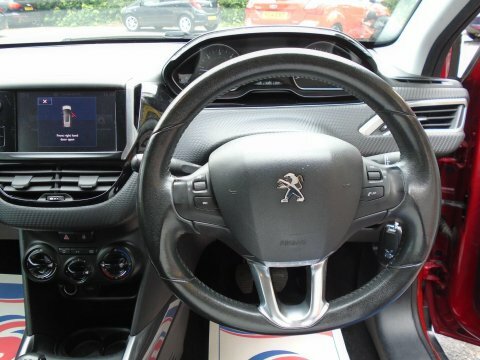 Peugeot 2008 1.2 Puretech 110 Gt Line Red #11
