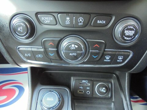 Jeep Cherokee 2.2 Cherokee Limited Black #18