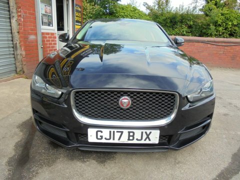 Jaguar XE 2.0D Prestige GJ17BJX Black #4