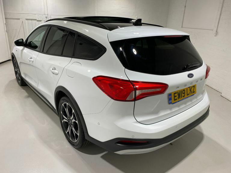 Ford Focus 1.5 Turbo Ecoboost 150Ps 8Spd Active X White #4
