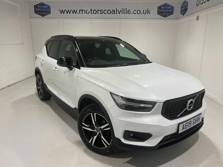 Volvo XC40 T3 1.5 156Ps 6 Spd R Design 5Dr. White