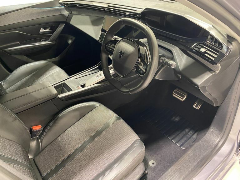 Peugeot 308 1.2 Puretech 130Ps Allure 5Dr. Grey #2