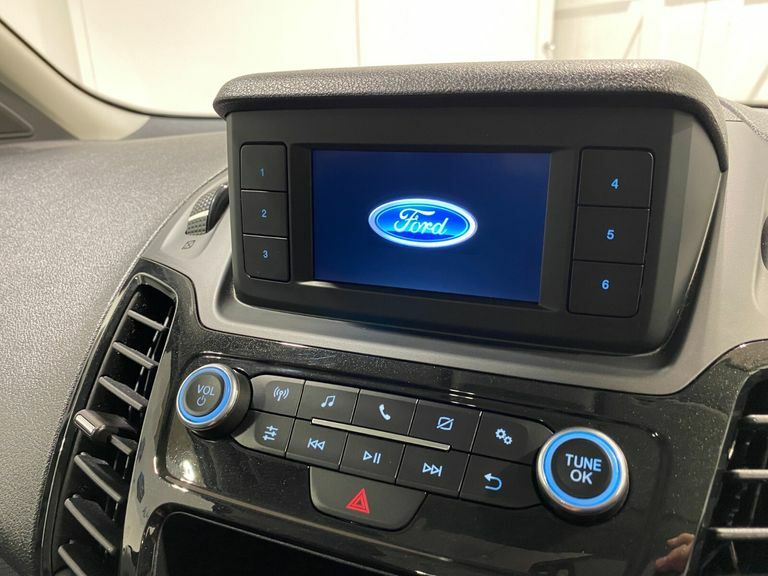 Ford Grand Tourneo Connect 1.5 Ecoblue 120Ps 6 Spd Titanium 5Dr. 7 Seater. White #4