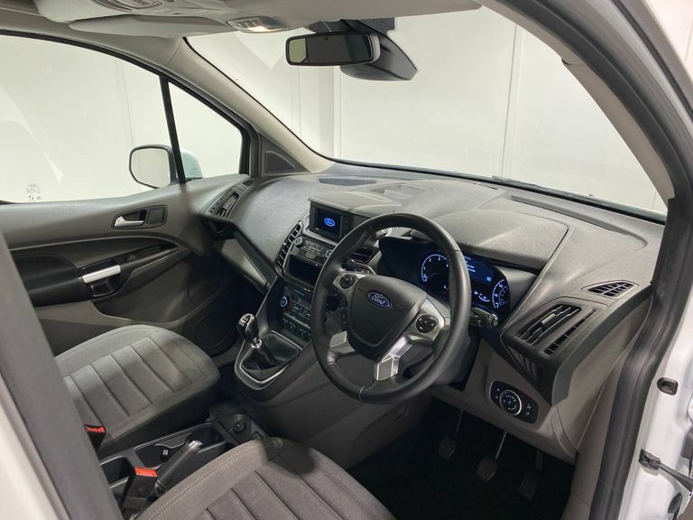 Ford Grand Tourneo Connect 1.5 Ecoblue 120Ps 6 Spd Titanium 5Dr. 7 Seater. White #2