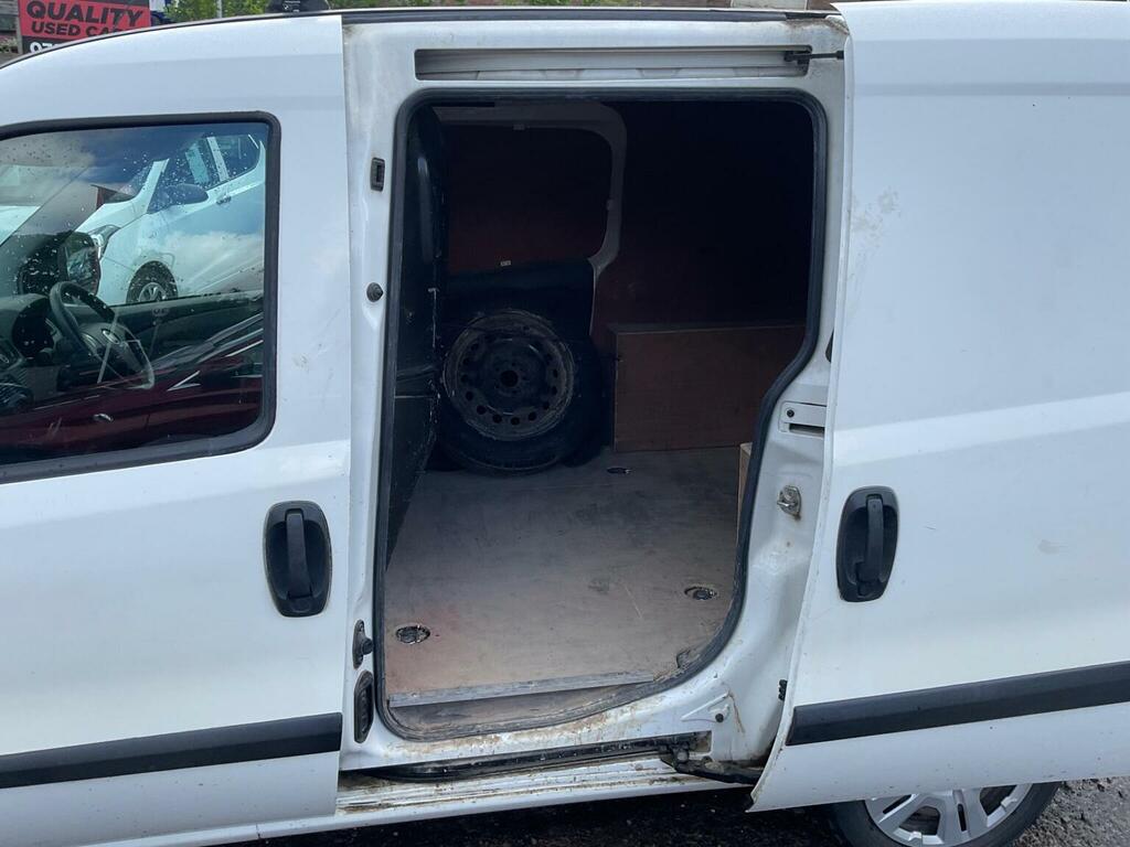 Fiat Doblo Easy White #17