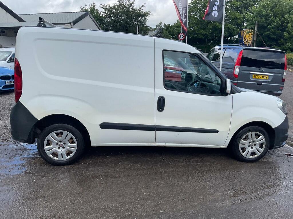 Fiat Doblo Easy White #55
