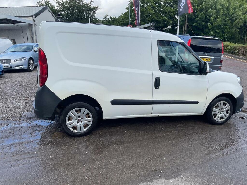 Fiat Doblo Easy White #53