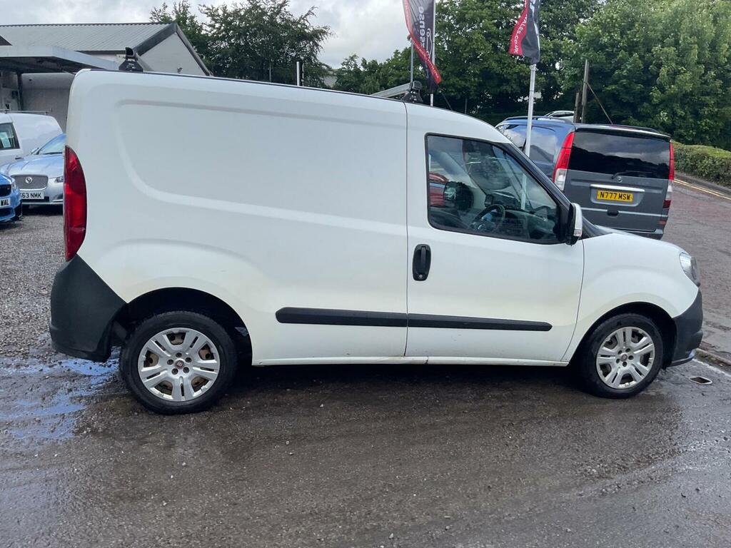 Fiat Doblo Easy White #54