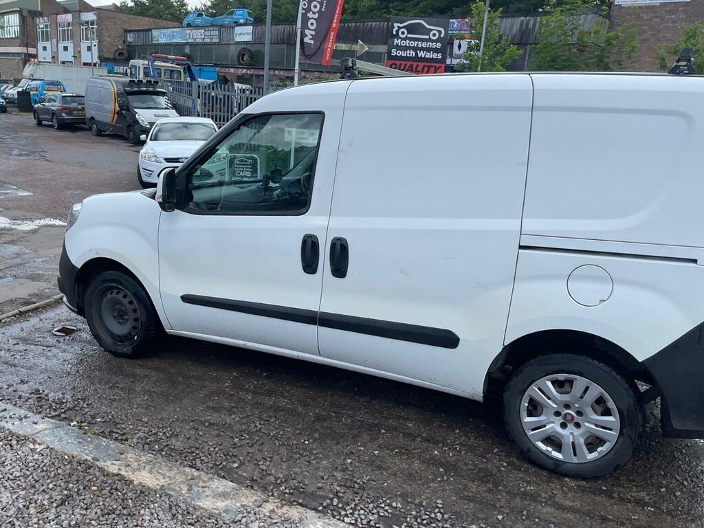 Fiat Doblo Easy White #88