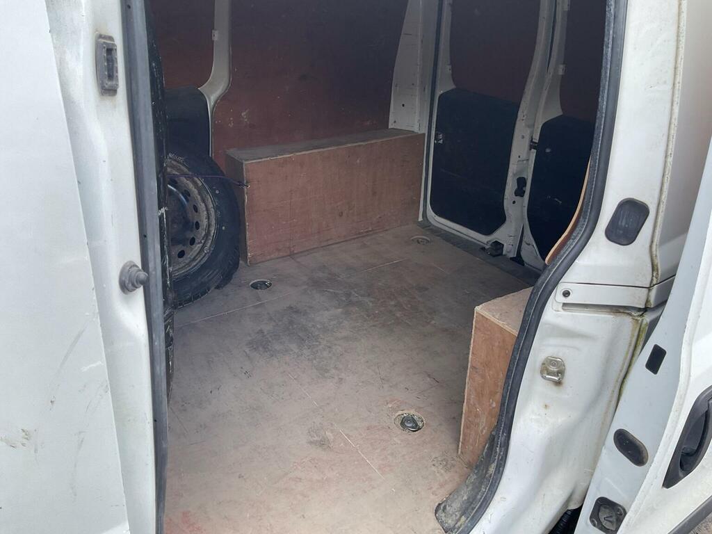 Fiat Doblo Easy White #26