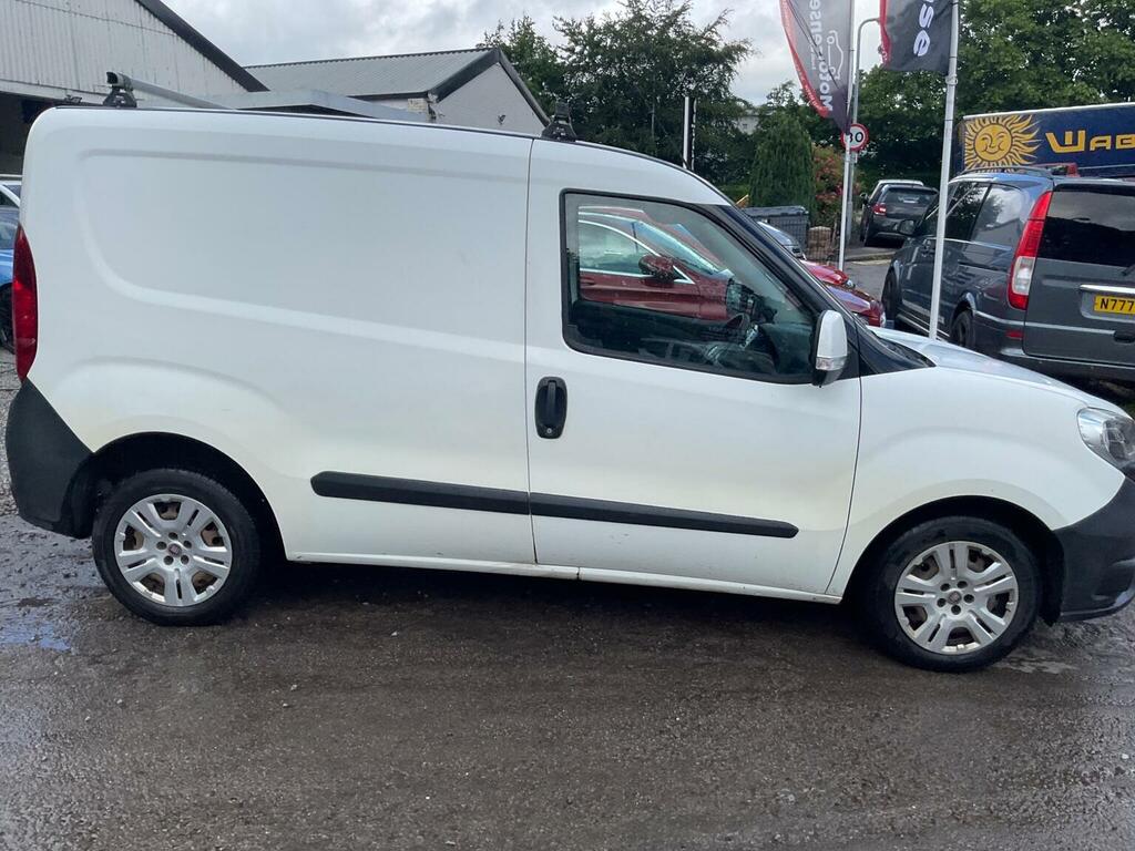 Fiat Doblo Easy White #47