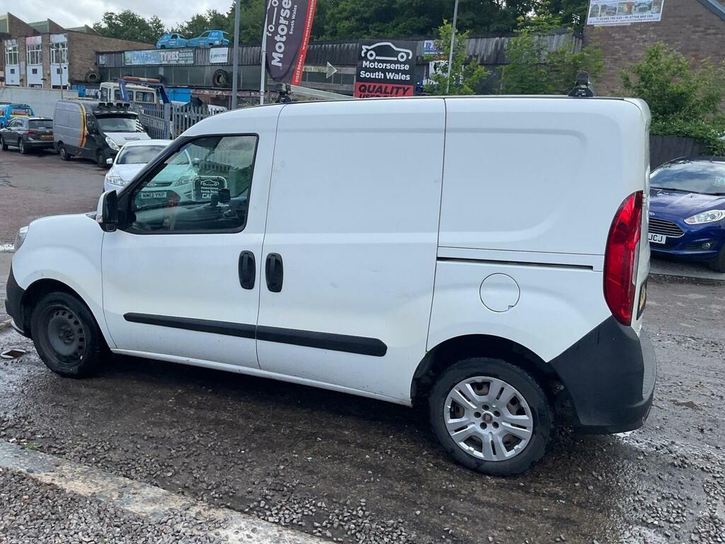 Fiat Doblo Easy White #89