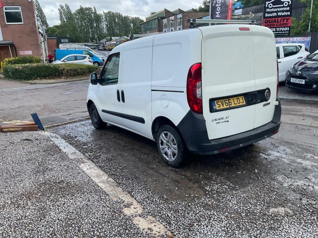 Fiat Doblo Easy White #78