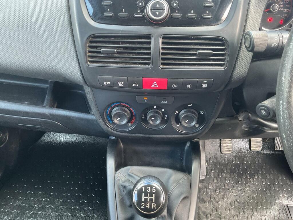 Fiat Doblo Easy White #20
